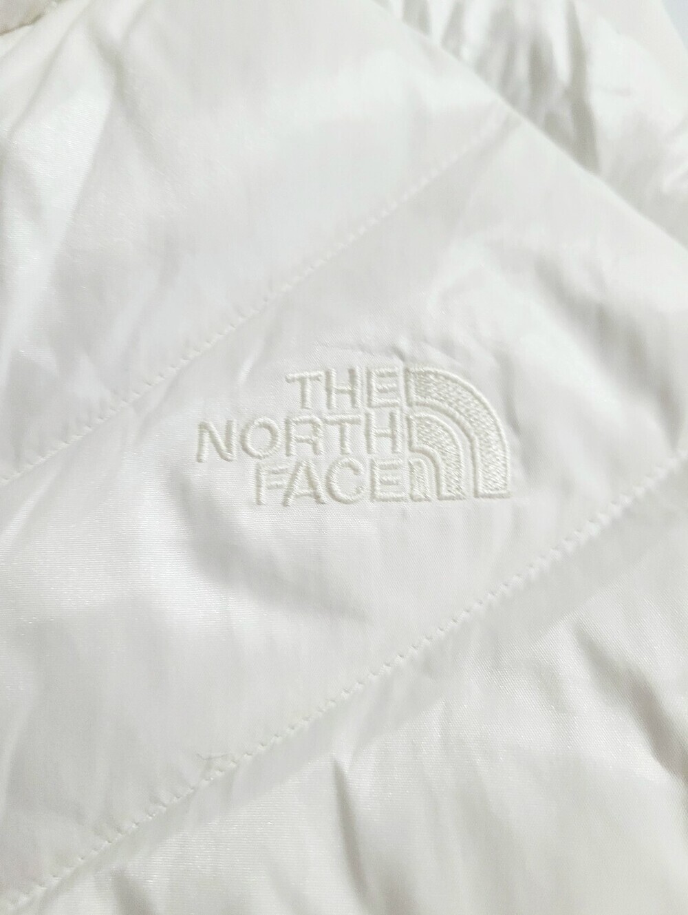 The North Face Women's Size XL White 550 Down Puffer Vest Goose Down Full Zip - Picture 13 of 13